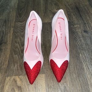 GIANNI BINI THEATWO PINK SUEDE RHINESTONE HEART SCALLOPED HEELS